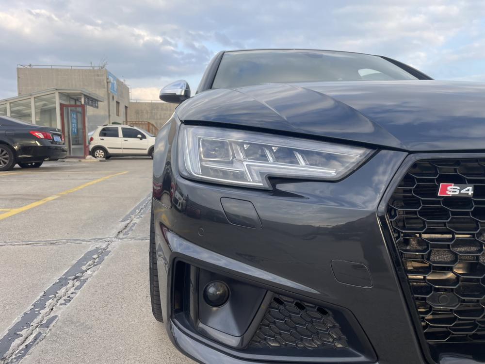 Audi Audi S4