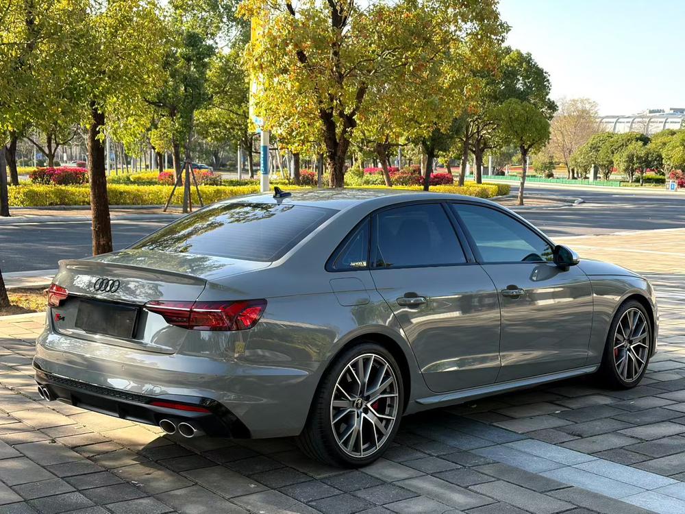Audi Audi S4