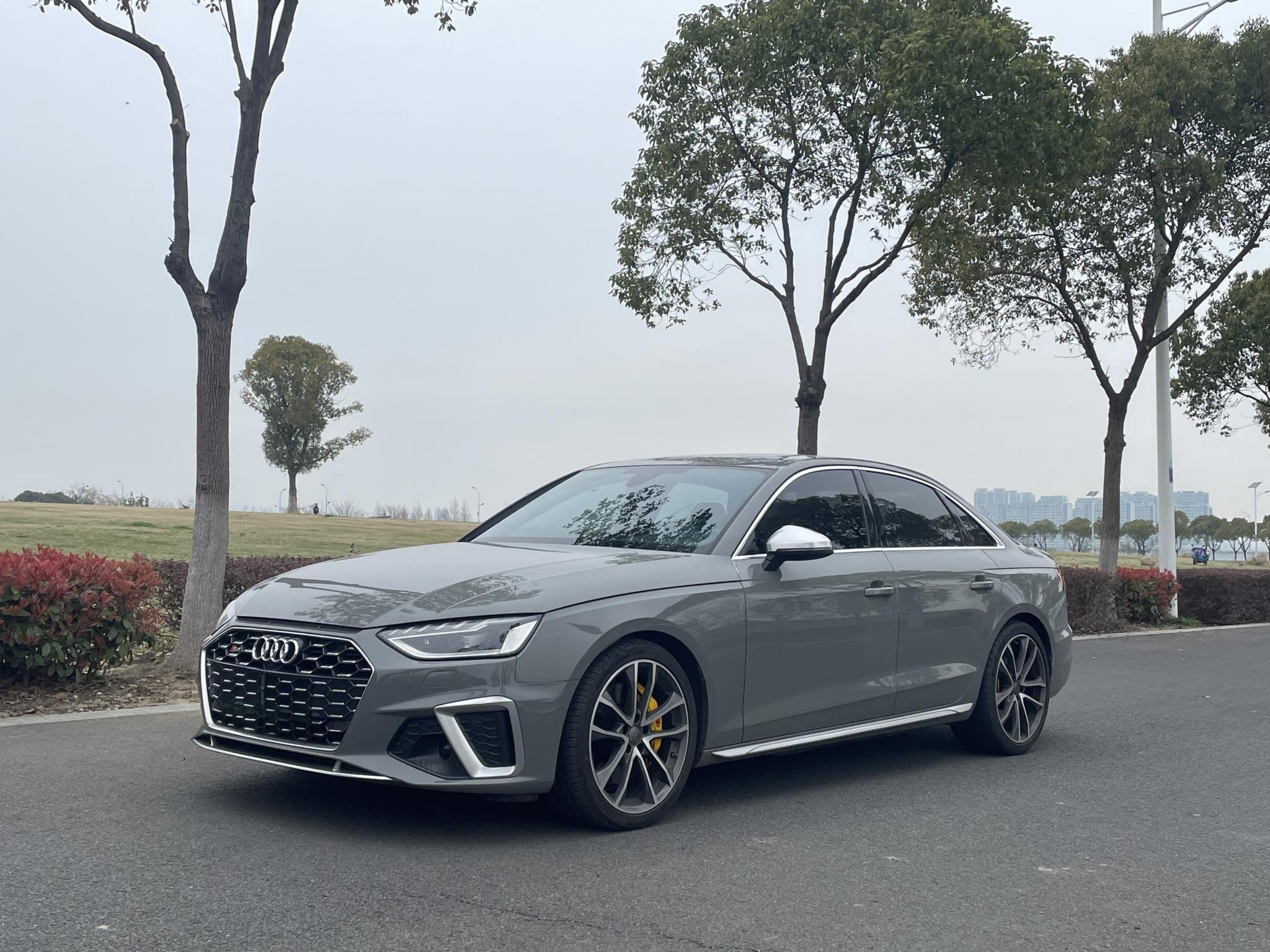 Audi Audi S4
