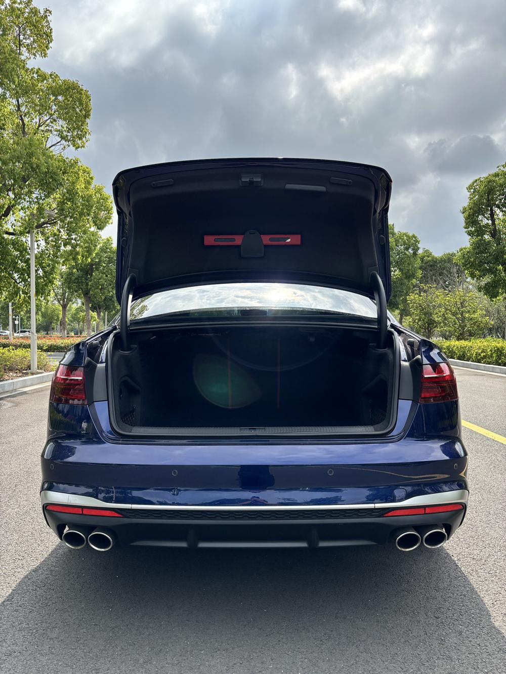Audi Audi S4