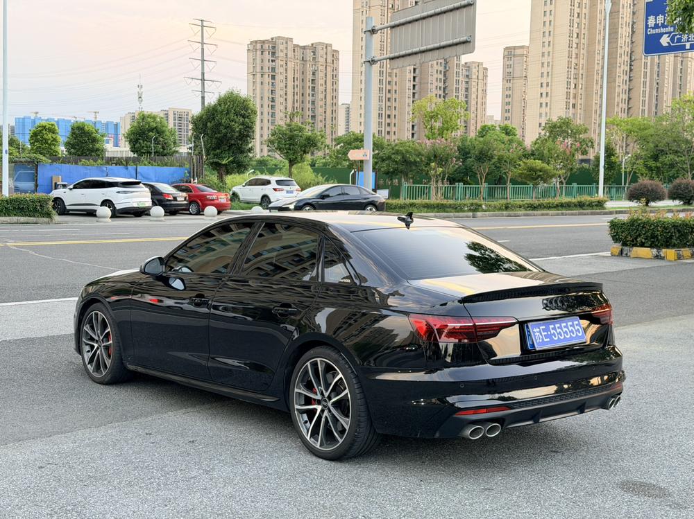 Audi Audi S4