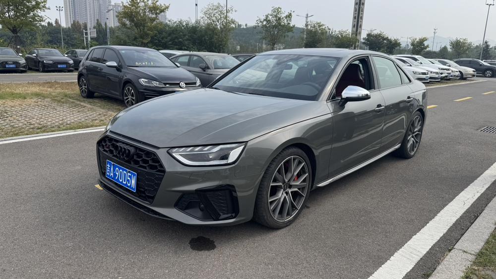 Audi Audi S4