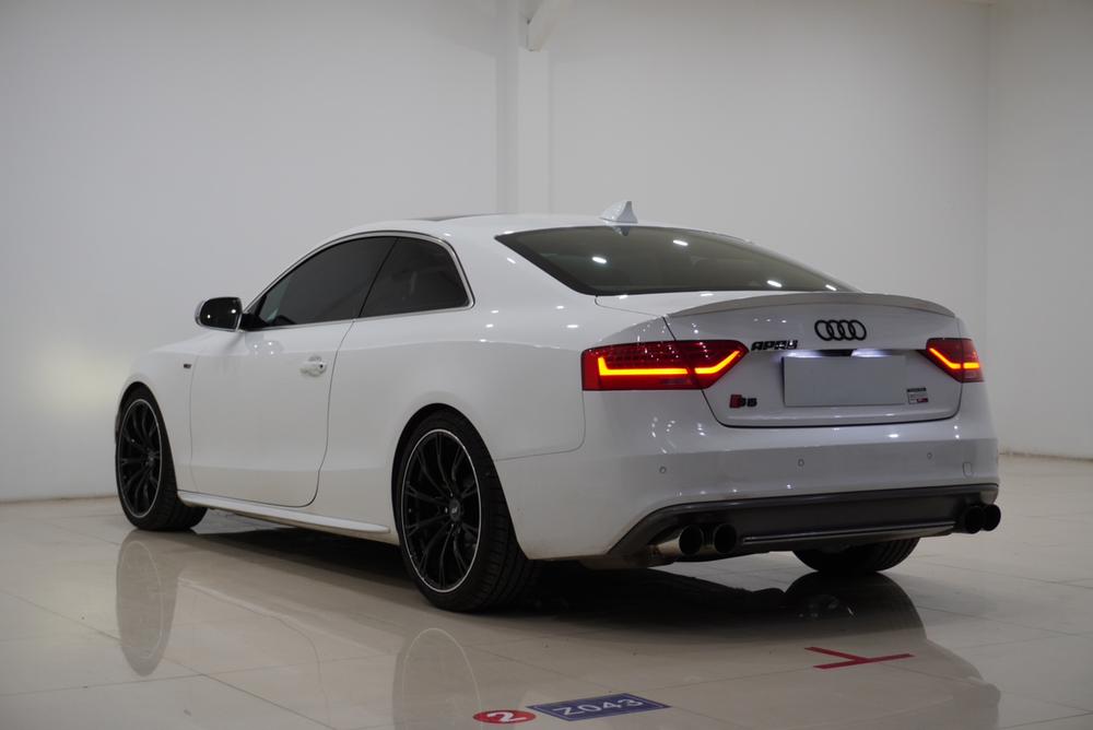 Audi Audi S5