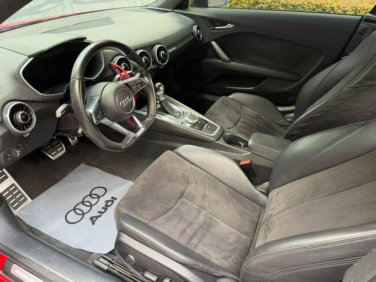 Audi Audi TT