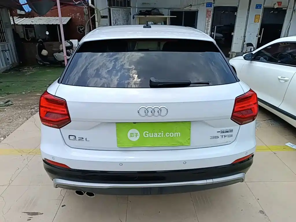 Audi Q2L