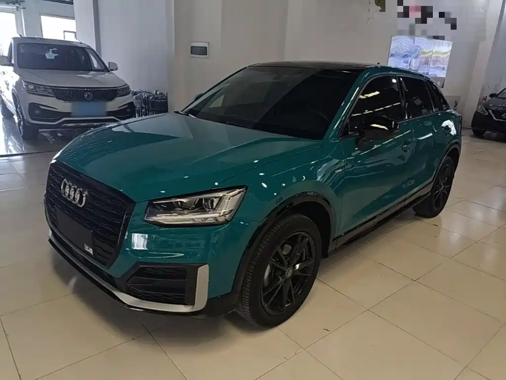 Audi Q2L