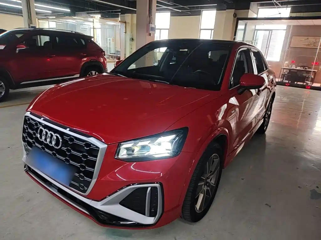 Audi Q2L