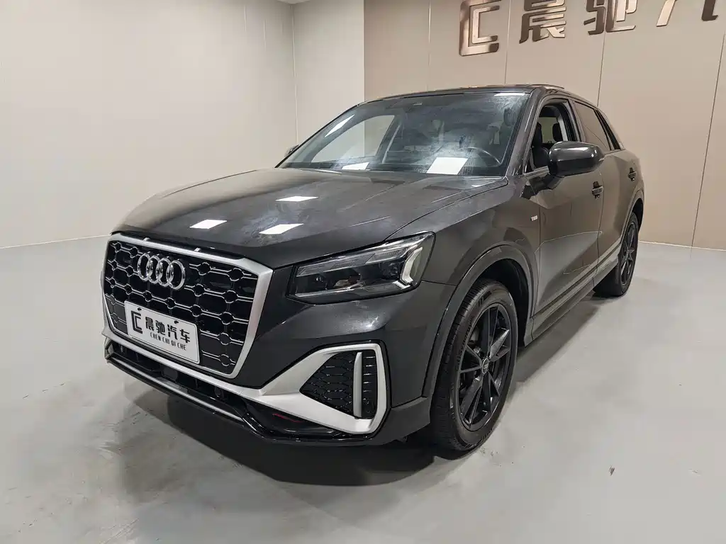 Audi Q2L