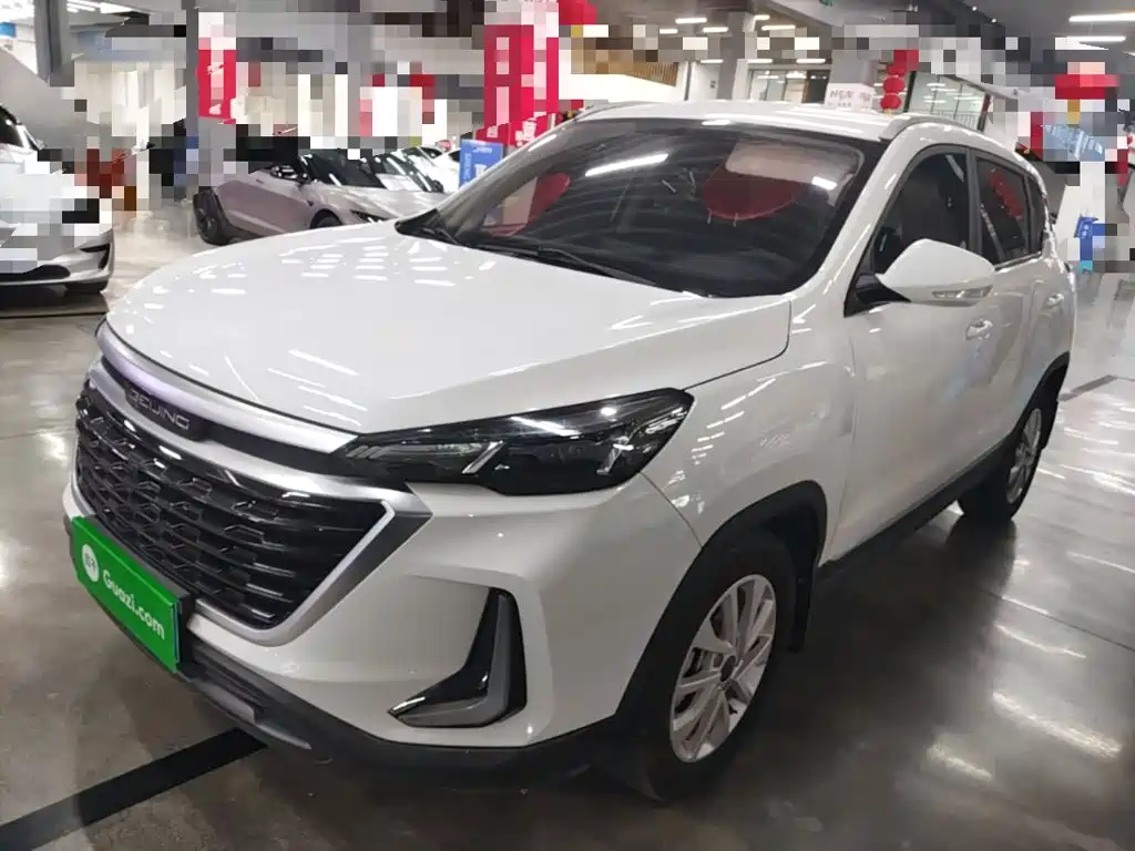 BAIC X3