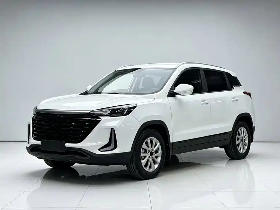 BAIC X3