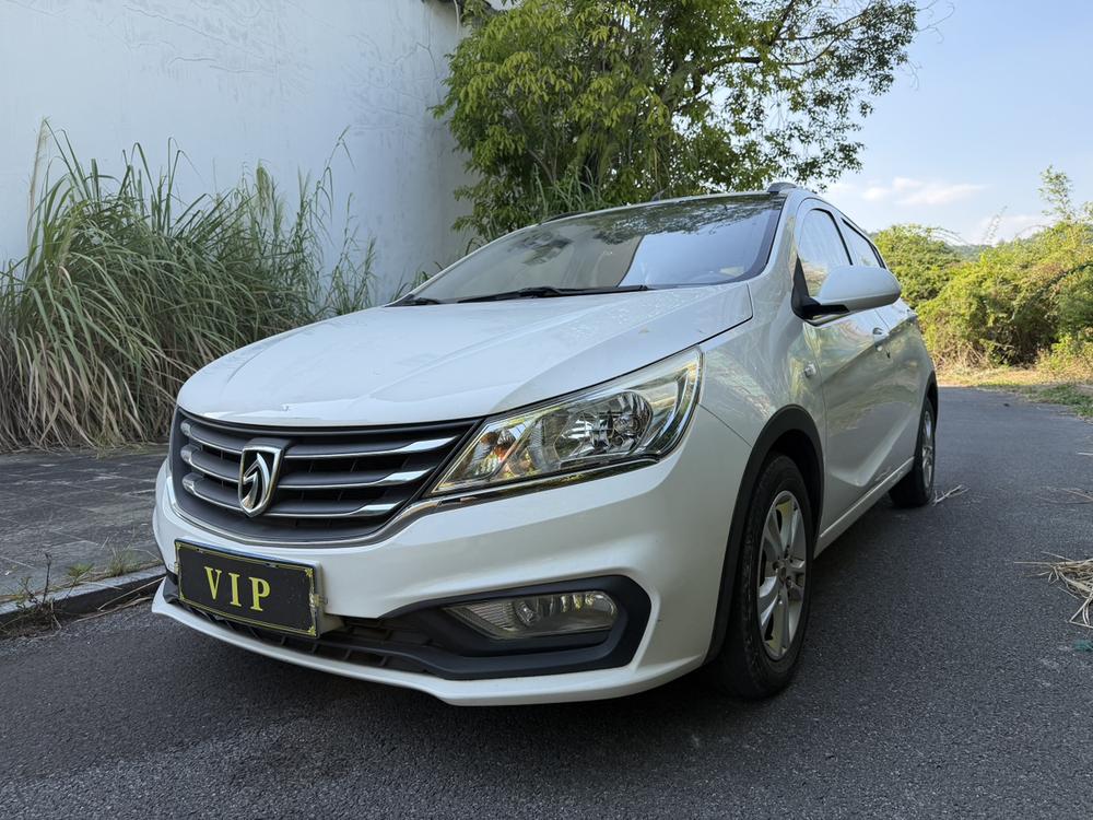 Baojun Baojun 310