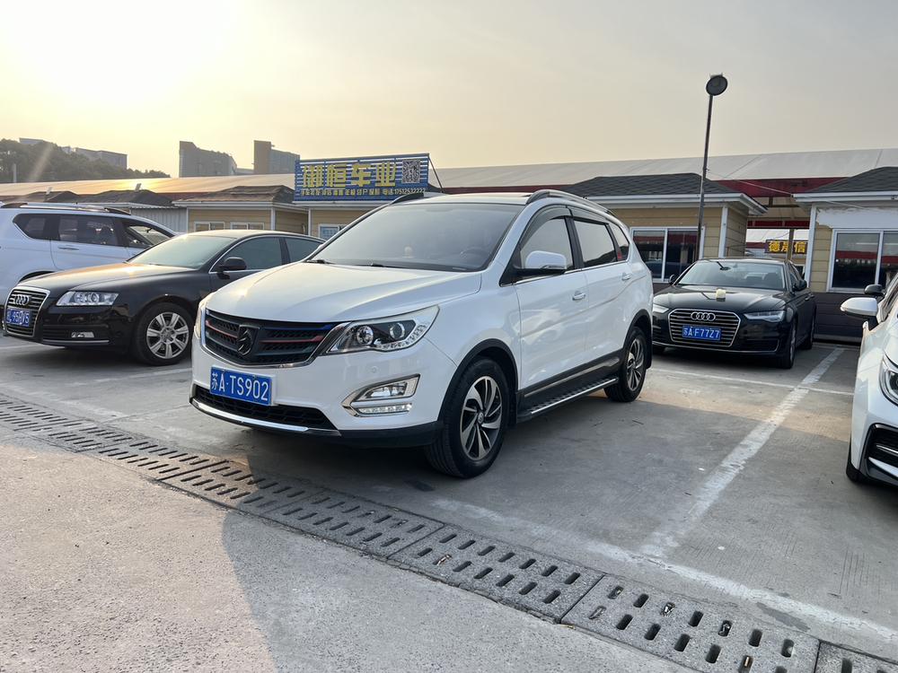 Baojun Baojun 560