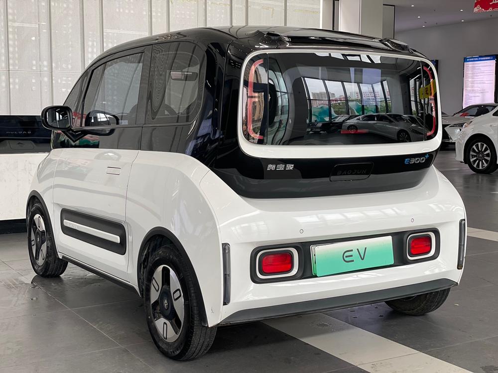 Baojun Baojun E300