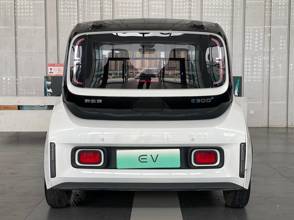Baojun Baojun E300