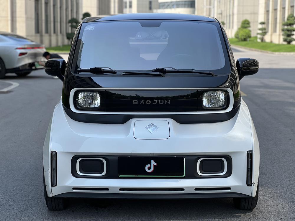Baojun Baojun E300