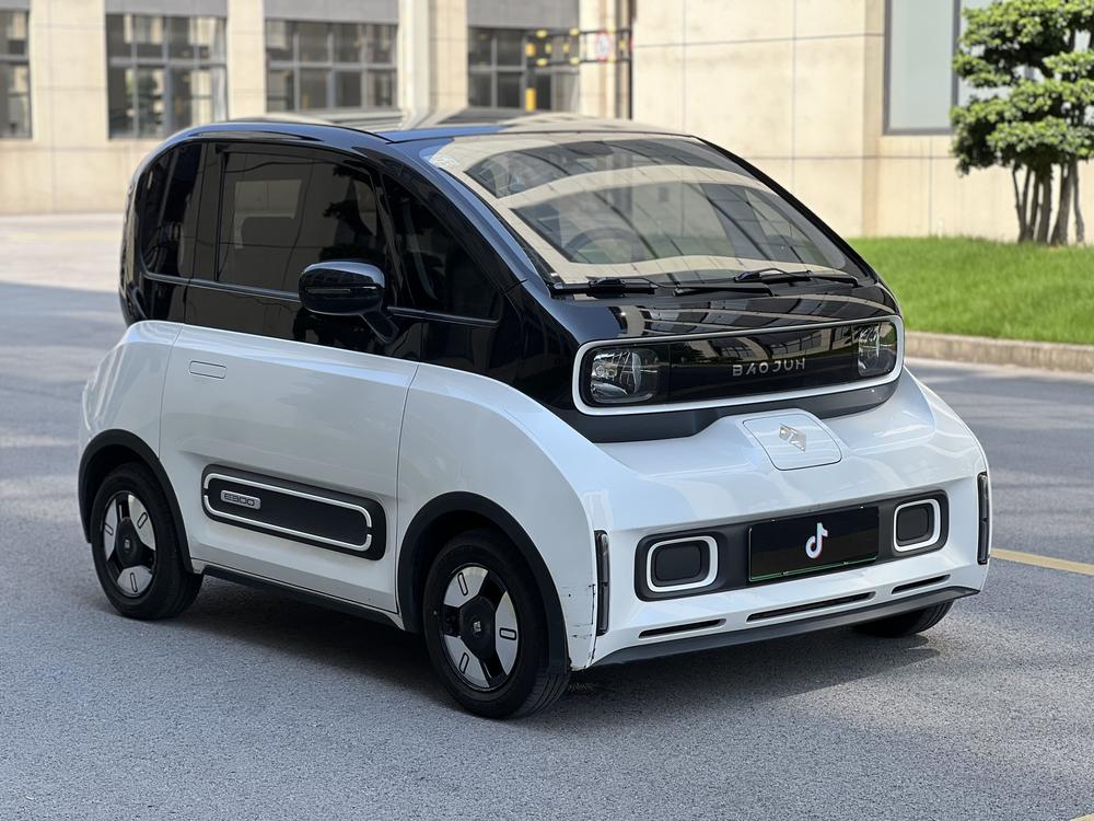 Baojun Baojun E300