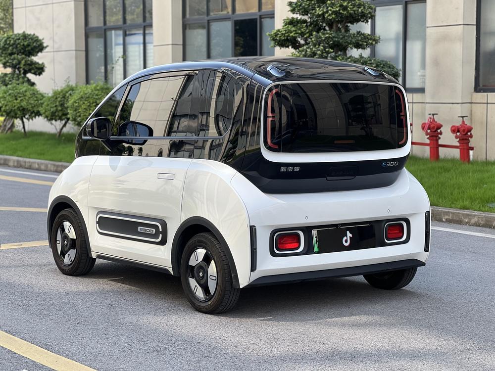 Baojun Baojun E300
