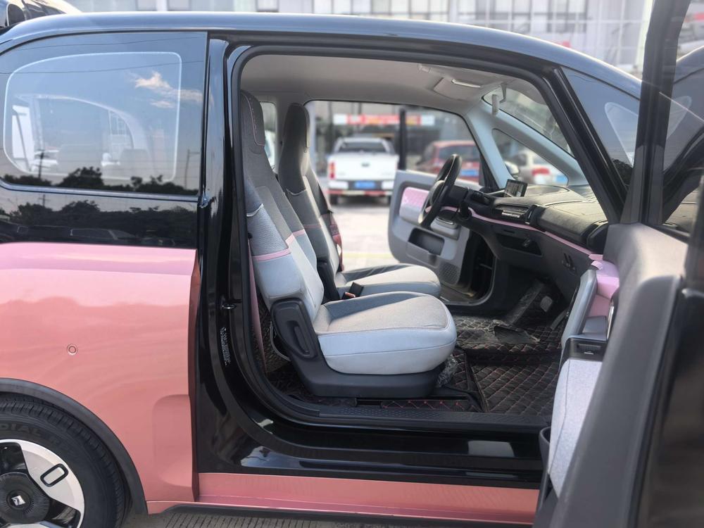 Baojun Baojun E300