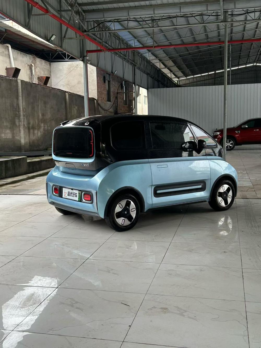Baojun Baojun E300