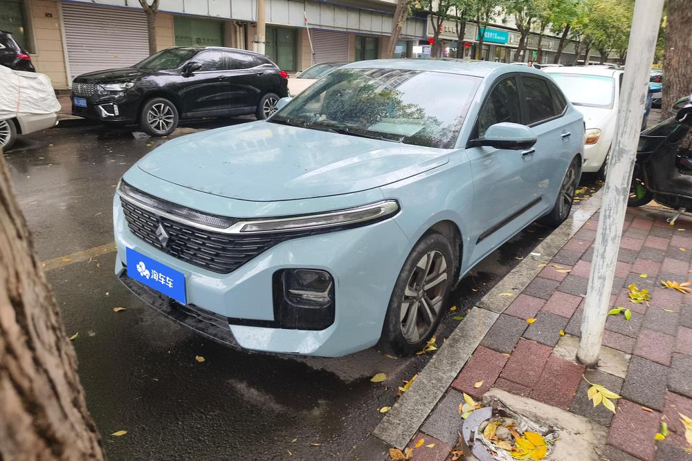 Baojun Baojun RC-5
