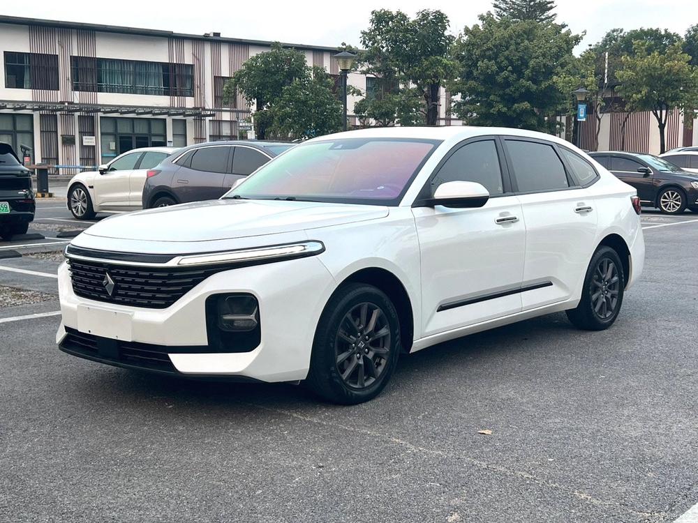 Baojun Baojun RC-5