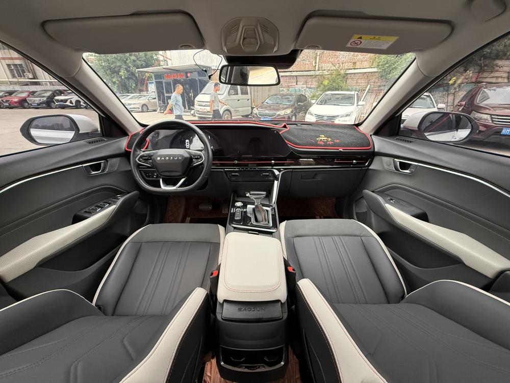 Baojun Baojun RC-6