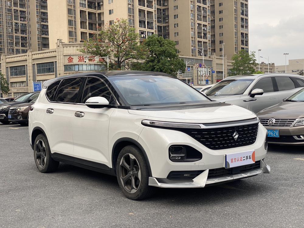 Baojun Baojun RM-5