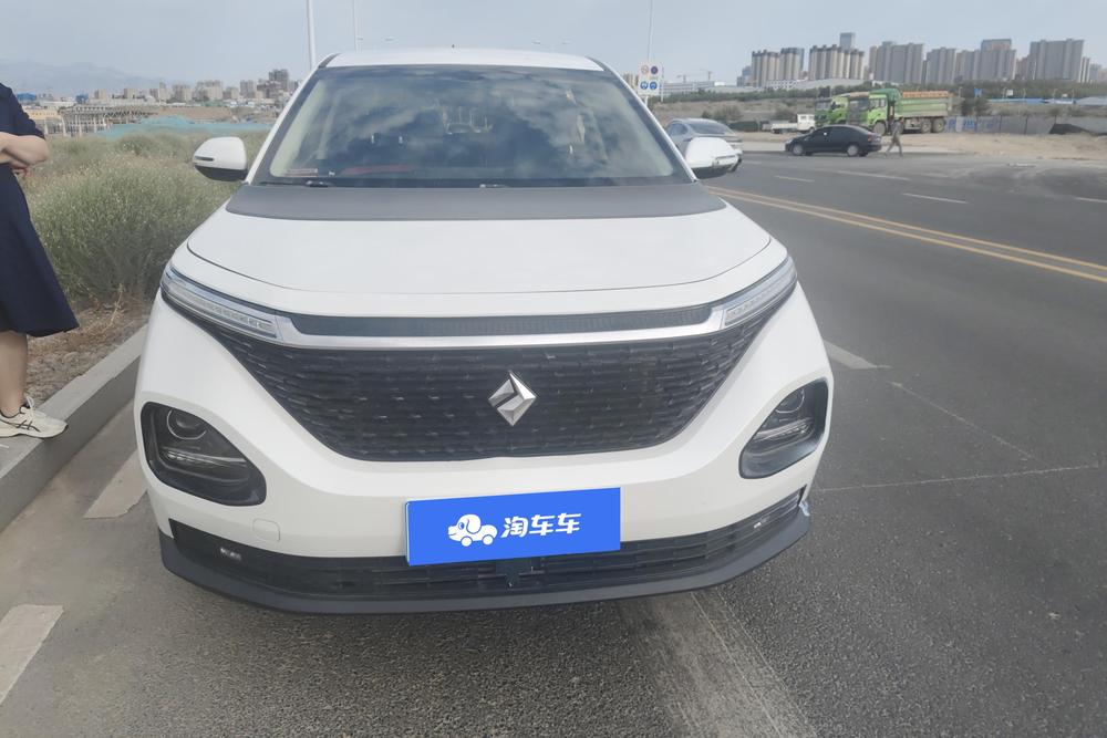Baojun Baojun RM-5