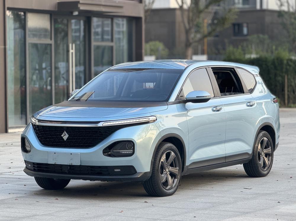 Baojun Baojun RM-5