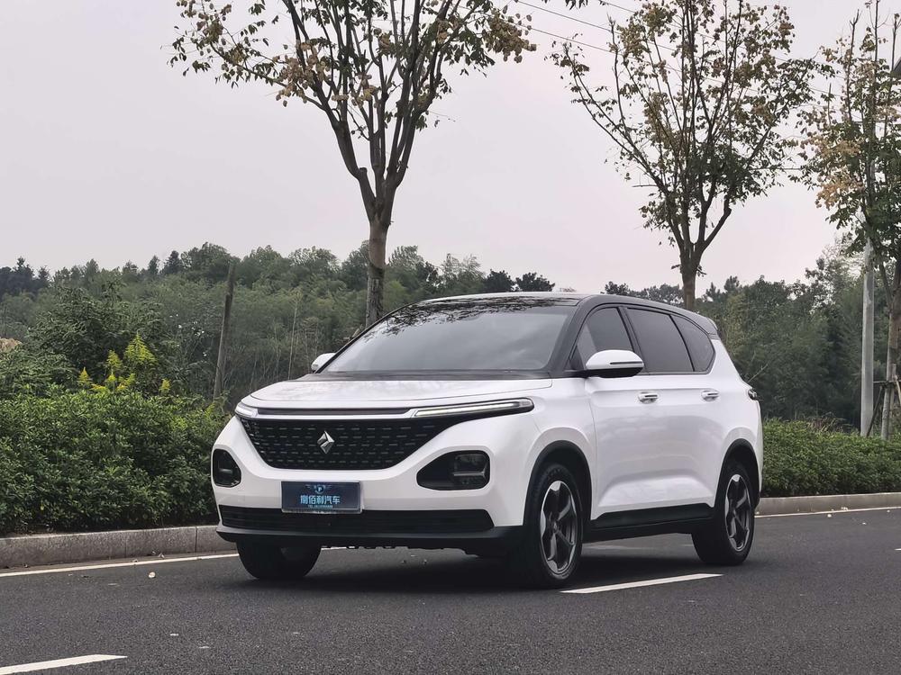 Baojun Baojun RM-5