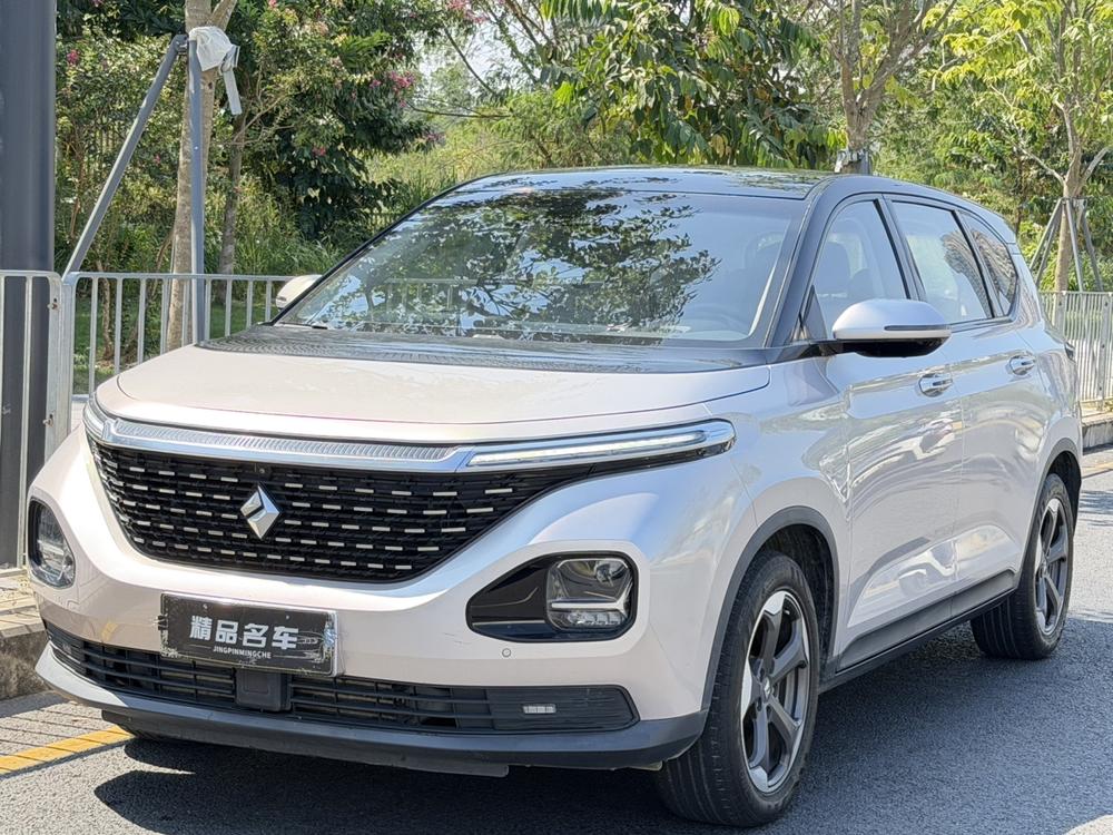 Baojun Baojun RM-5