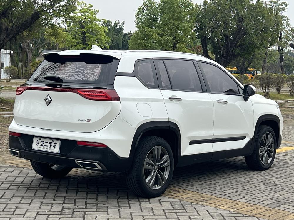Baojun Baojun RS-5