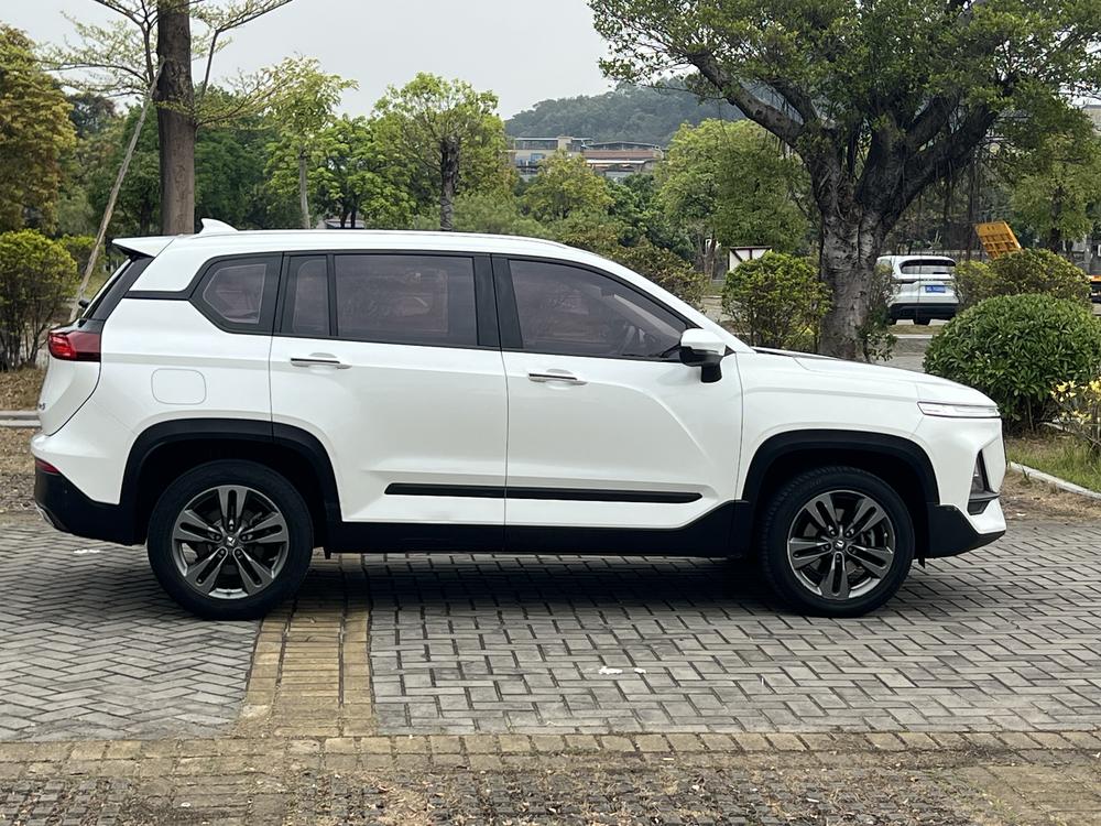 Baojun Baojun RS-5
