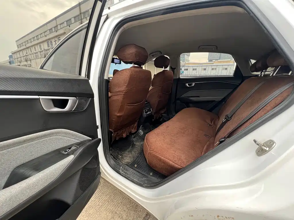 Baojun RC-6