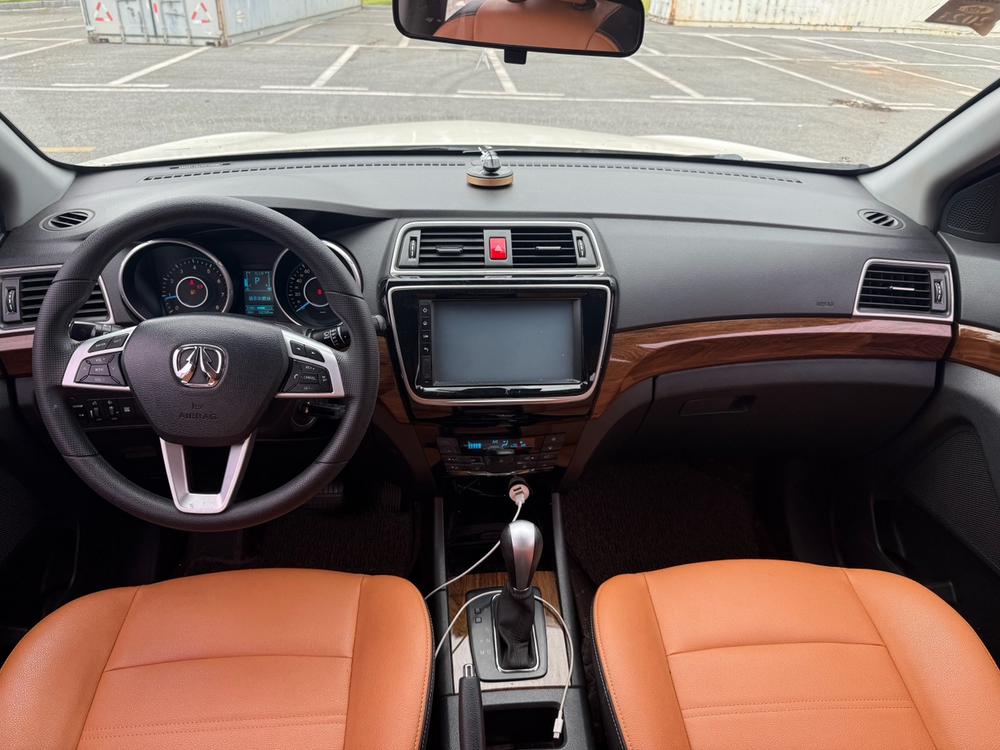 Beiqi Weiwang BAIC Weiwang S50
