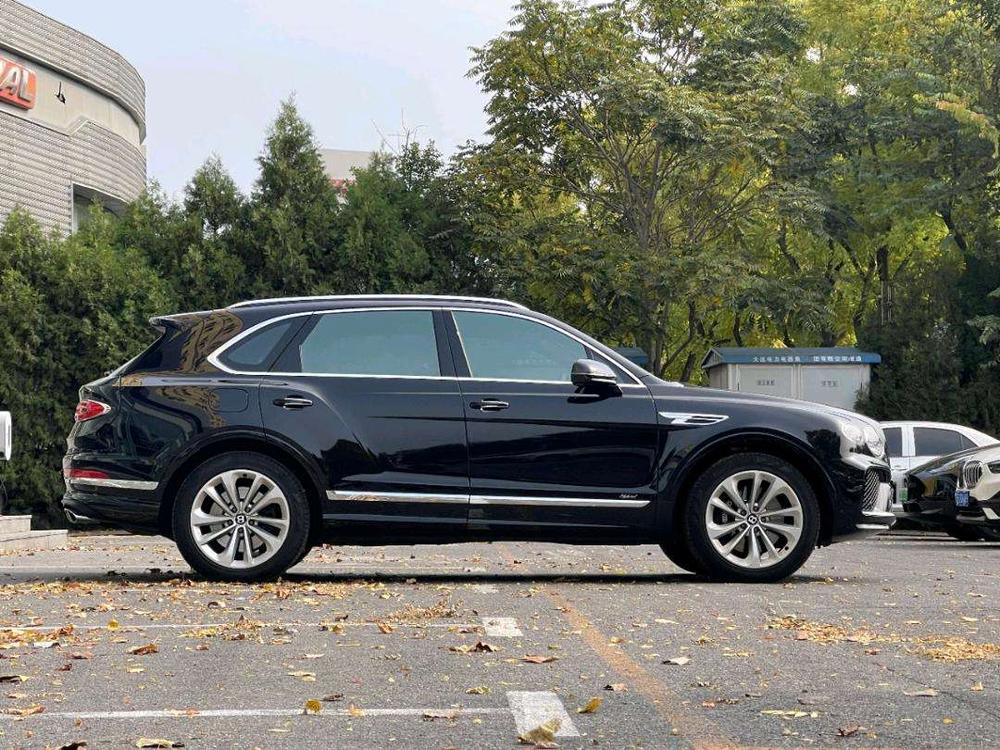 Bentley Bentayga PHEV