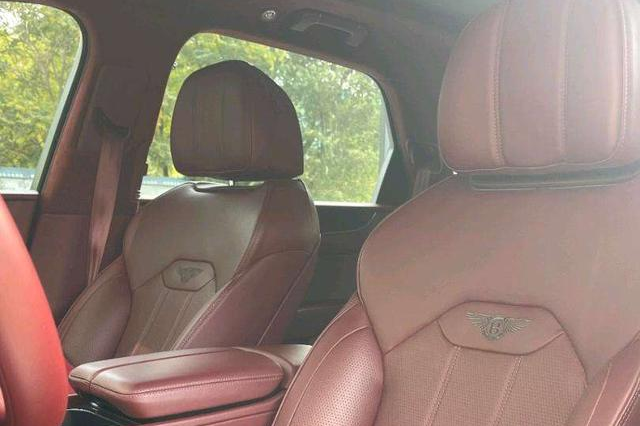 Bentley Bentayga PHEV