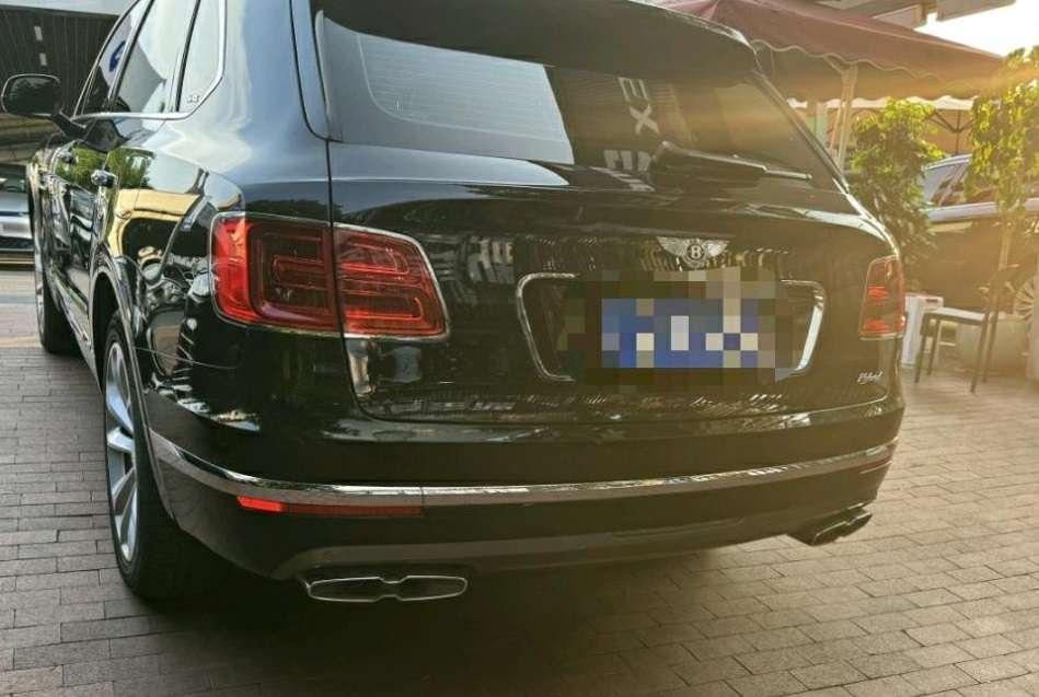 Bentley Bentayga PHEV