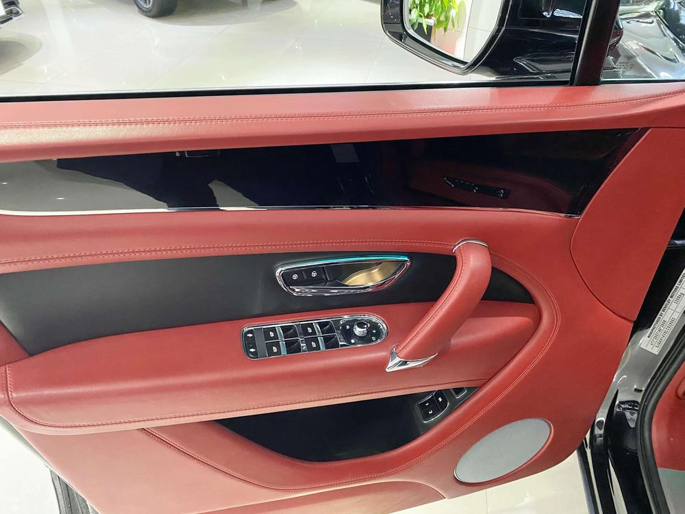 Bentley Bentayga PHEV