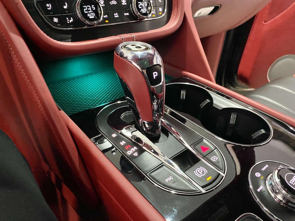 Bentley Bentayga PHEV