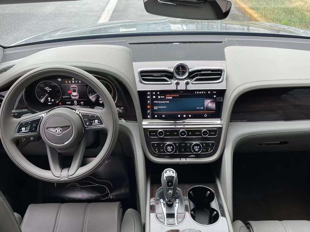 Bentley Bentayga