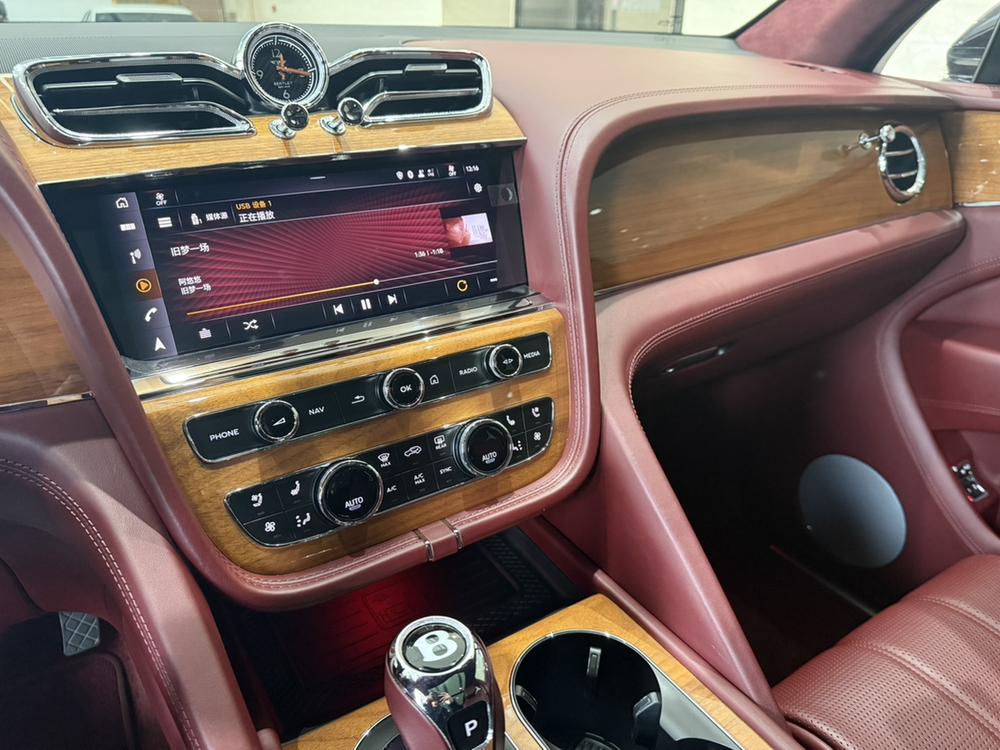 Bentley Bentayga