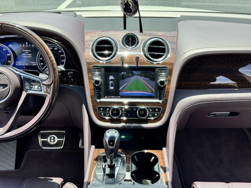 Bentley Bentayga