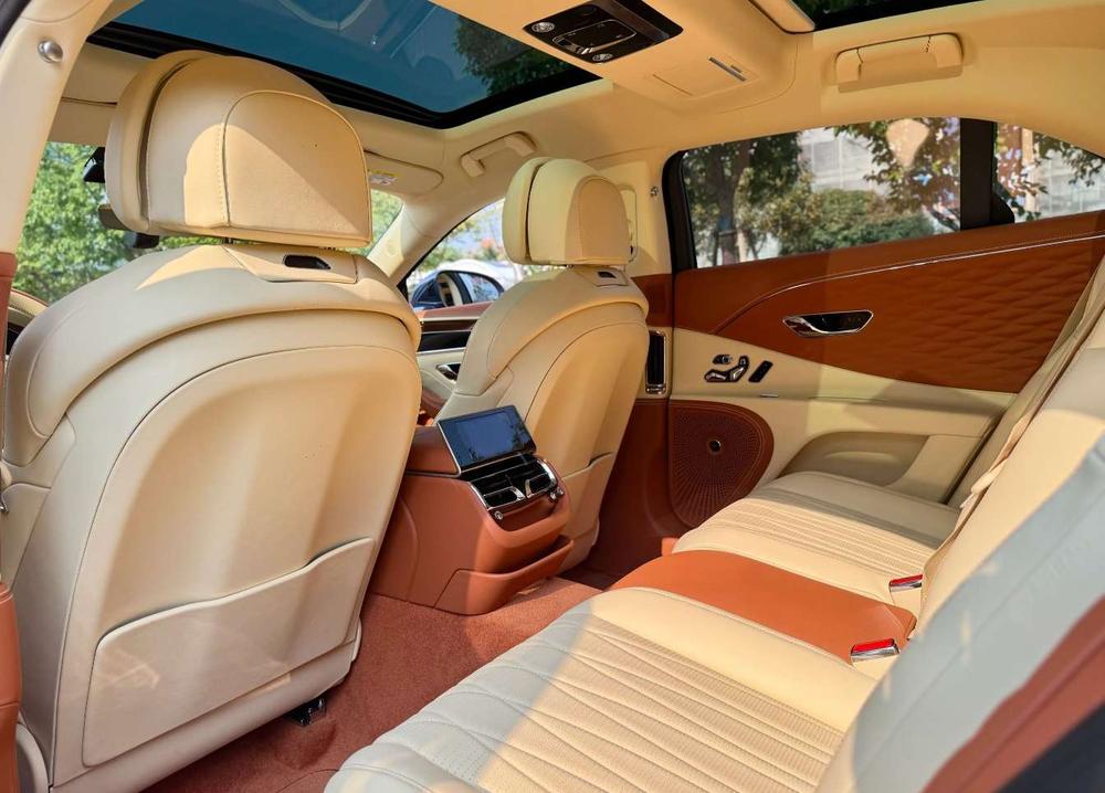 Bentley Flying Spur PHEV