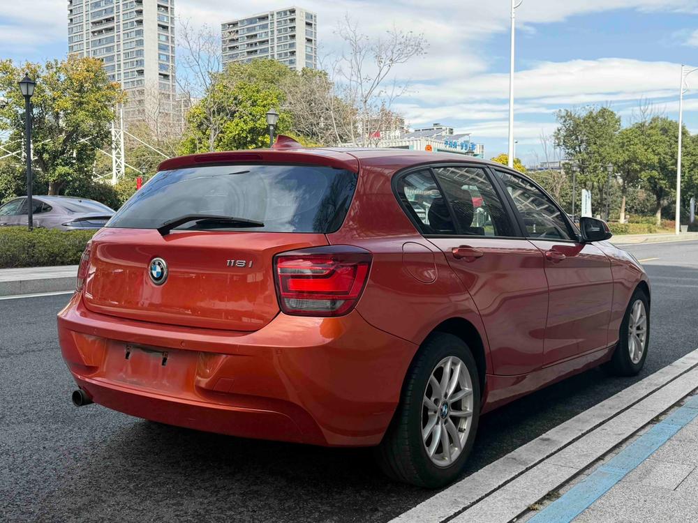 BMW BMW 1-Series (Import)