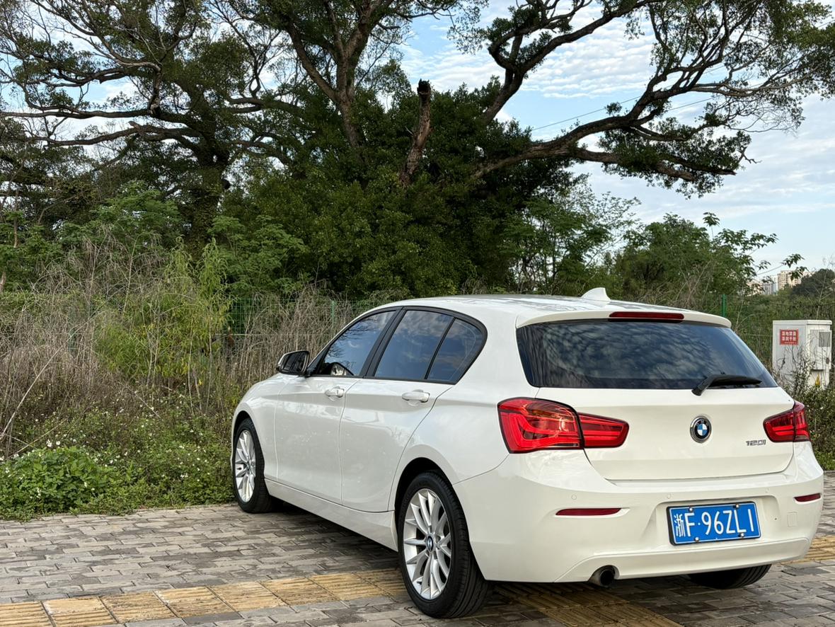 BMW BMW 1-Series (Import)