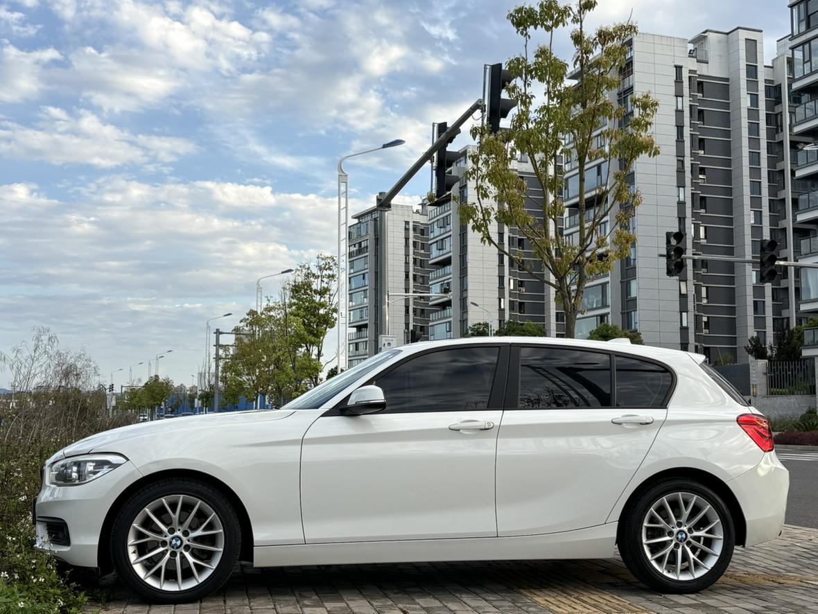 BMW BMW 1-Series (Import)