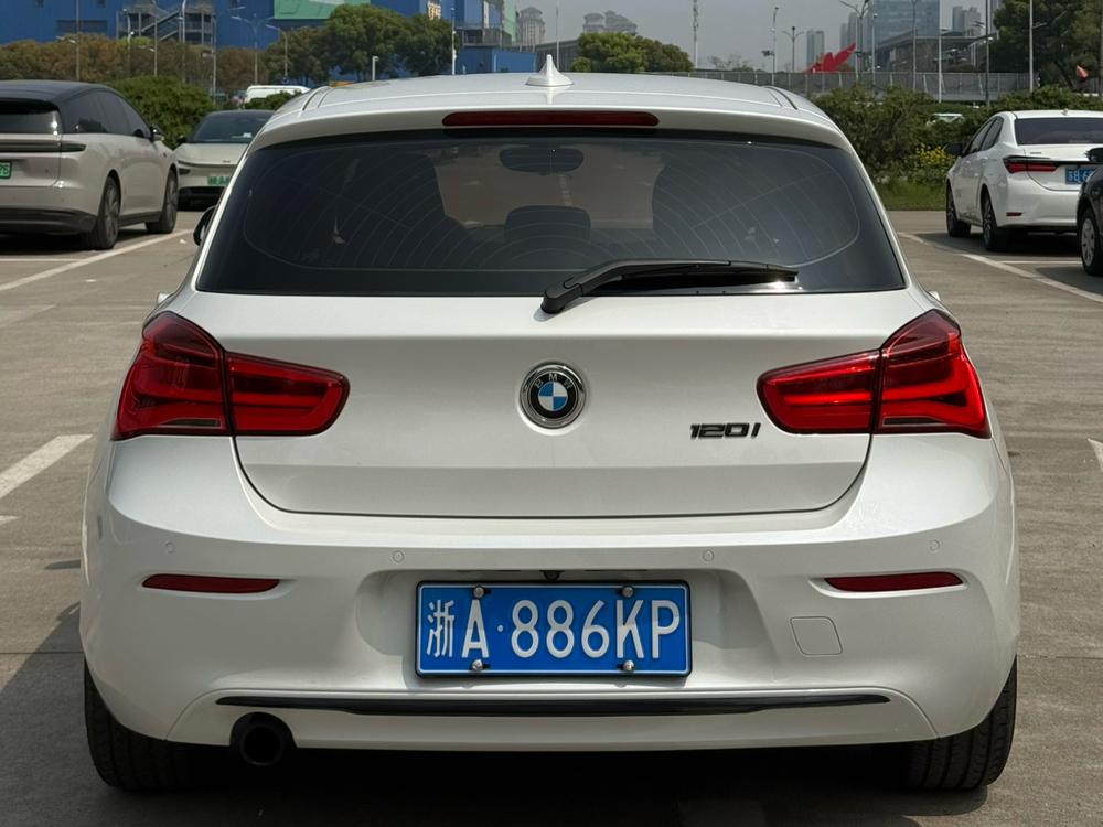 BMW BMW 1-Series (Import)