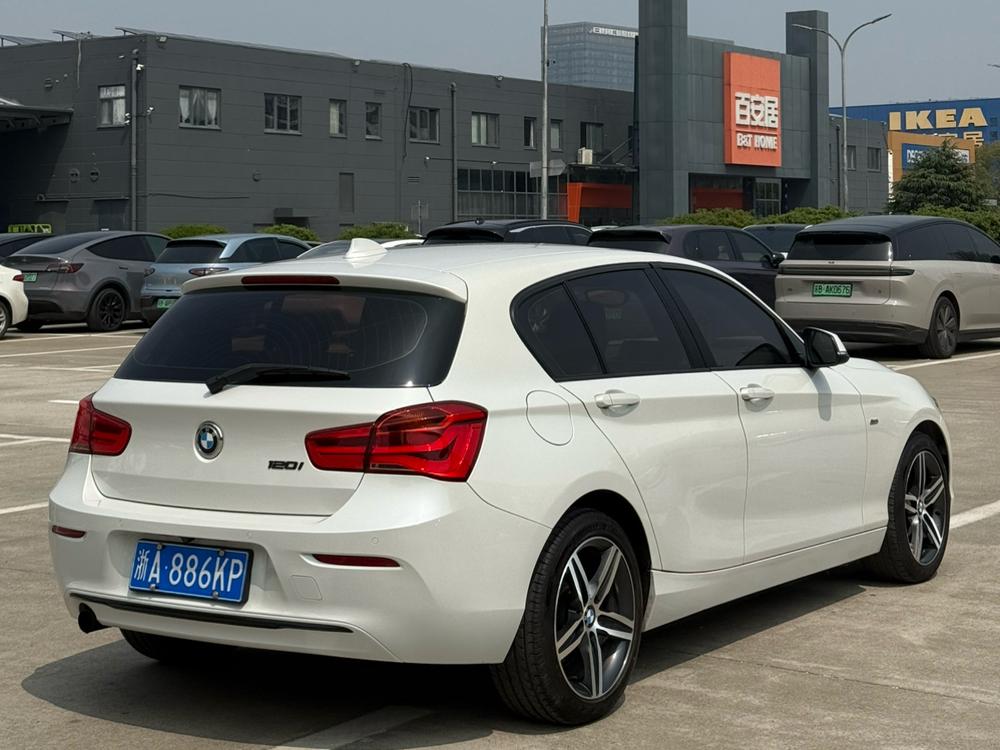BMW BMW 1-Series (Import)