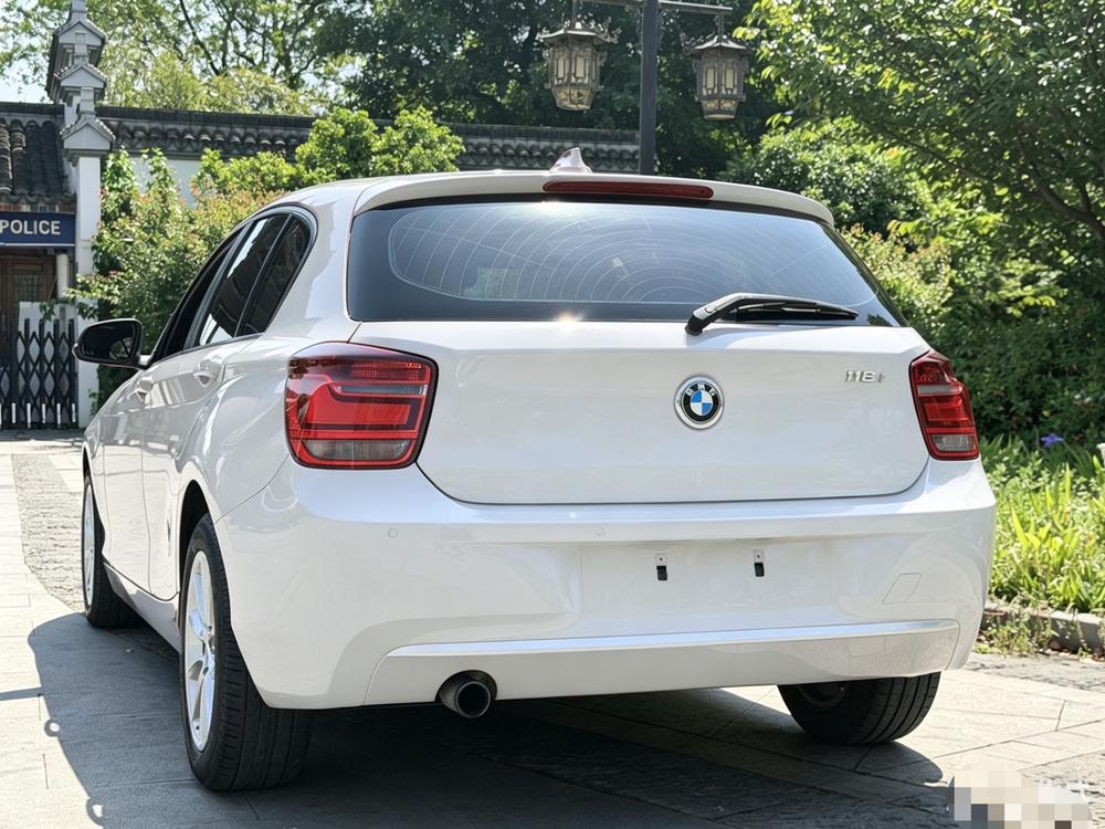 BMW BMW 1-Series (Import)